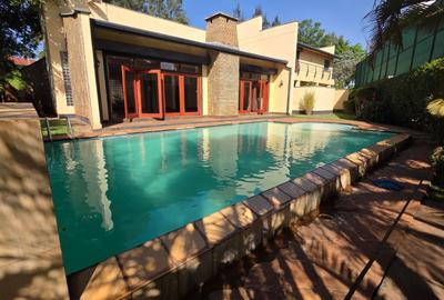 5 Bed House with En Suite at Runda. - 2