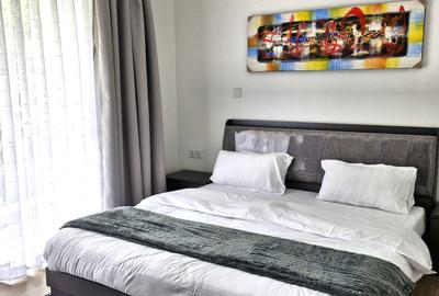 Serviced 2 Bed Apartment with En Suite at Riverside Drive
