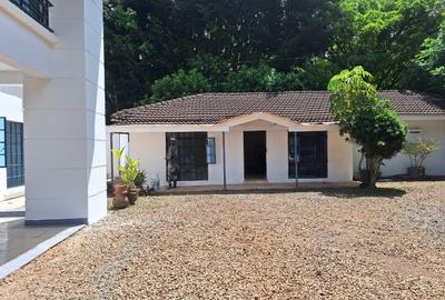 5 Bed House with Staff Quarters in Gigiri