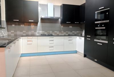 3 Bed Apartment with Borehole at Parklands