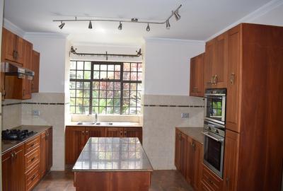 4 Bed Townhouse with En Suite at Peponi Road - 3