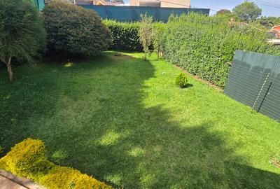 5 Bed House with En Suite in Nyari