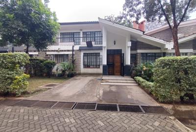 4 Bed Villa with En Suite at Lavington