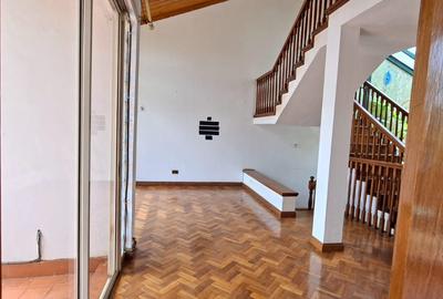 4 Bed Villa with En Suite at Kilimani - 2