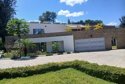 4 Bed House with En Suite in Runda - 3