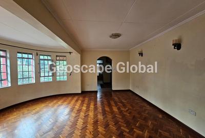 5 Bed House with En Suite in Kitisuru