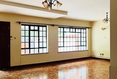 5 Bed Townhouse with En Suite at School Lane
