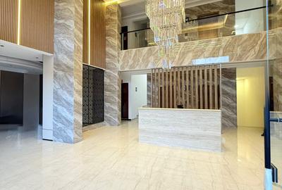 Serviced 2 Bed Apartment with En Suite in Brookside - 2