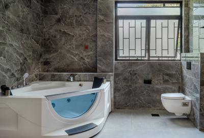 7 Bed House with En Suite in Karen - 4