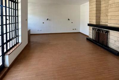 5 Bed Townhouse with En Suite at Convent Drive - 4