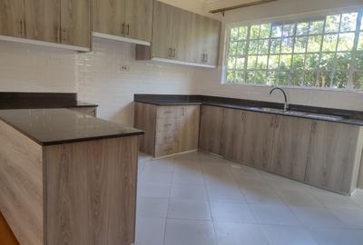 2 Bed House with En Suite in Karen