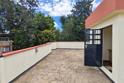 4 Bed Townhouse with En Suite at Lavington Green