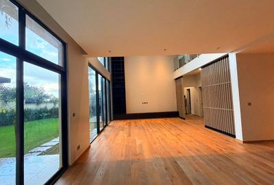 4 Bed Townhouse with En Suite in Runda - 3