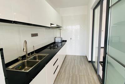 2 Bed Apartment with En Suite at Wood Avenue - 3