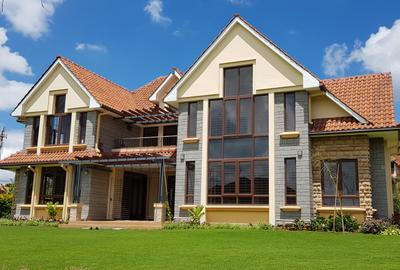 5 Bed House with En Suite at Runda Road