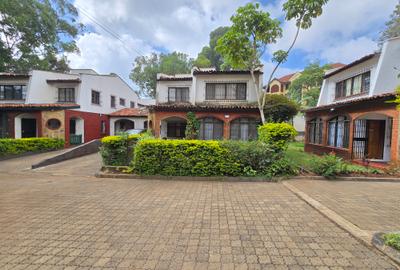 4 Bed Townhouse with En Suite in Lavington - 2
