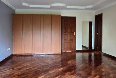 4 Bed Townhouse with En Suite in Lavington - 4
