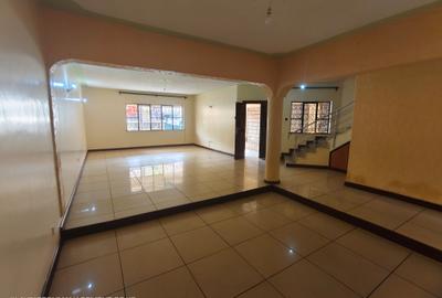 5 Bed Townhouse with En Suite at Lavington Green - 4