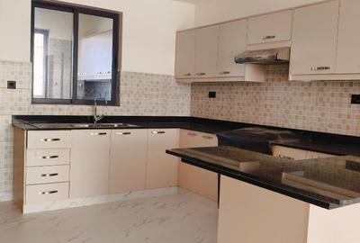 4 Bed Apartment with En Suite in Parklands