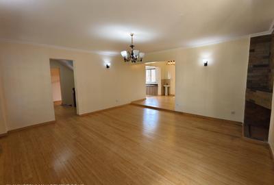 5 Bed Townhouse with En Suite at Lavington Green