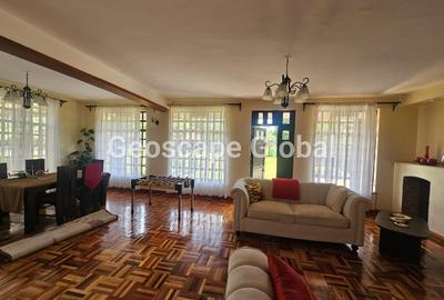 5 Bed House with En Suite in Runda - 2