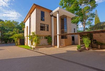 5 Bed Townhouse in Lavington