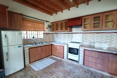 2 Bed House with En Suite in Karen - 3