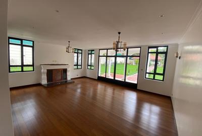 7 Bed Townhouse with En Suite in Runda - 3