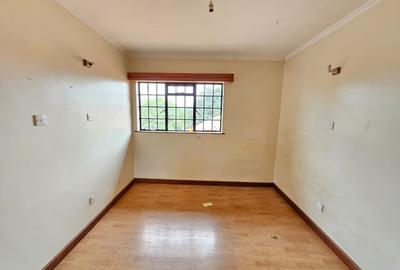 4 Bed House with En Suite in Runda - 3