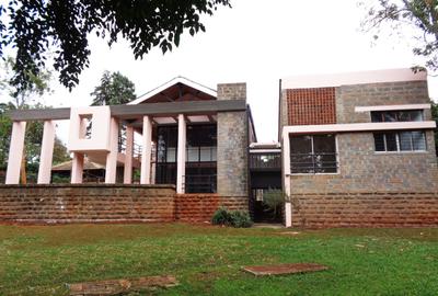4 Bed House with En Suite in Runda