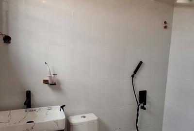 4 Bed House with En Suite at Toll - 2