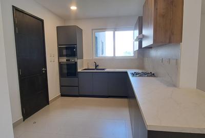 2 Bed Apartment with En Suite in General Mathenge