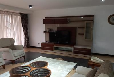 Serviced 3 Bed Apartment with En Suite in Riverside