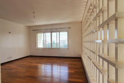 4 Bed Apartment with En Suite in Lavington