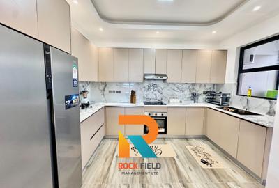 Furnished 2 Bed Apartment with En Suite in Brookside - 4