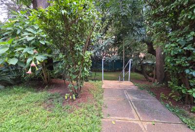 3 Bed House with En Suite in Upper Hill - 4