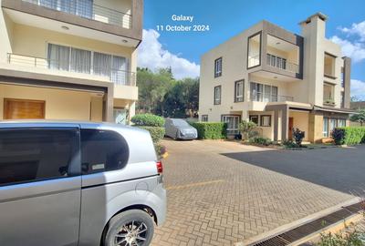 5 Bed Townhouse with En Suite at Mugumo Road