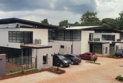 4 Bed House with En Suite in Kiambu Road