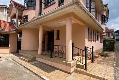 5 Bed Townhouse with En Suite in Lavington