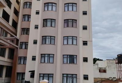 1 Bed Apartment with En Suite at Off Rhapta Road