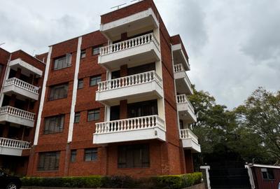 2 Bed Apartment with En Suite in Riverside