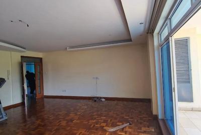 3 Bed Apartment with En Suite in Kilimani