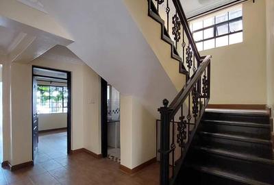 5 Bed Townhouse with En Suite at Lavington