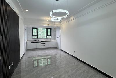 1 Bed Apartment with En Suite in Lavington