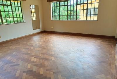 5 Bed Townhouse with En Suite in Lavington