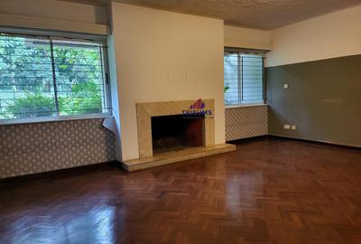 5 Bed Townhouse with En Suite in Lower Kabete