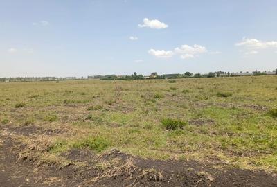 5,445 ft² Land at Namanga Rd