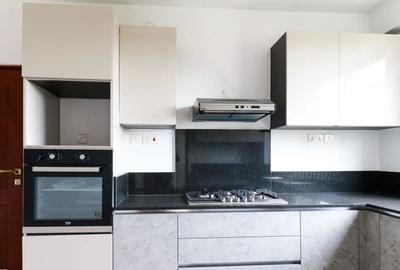 3 Bed Apartment with En Suite in Westlands Area