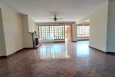 4 Bed House with En Suite in Kitisuru