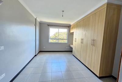 3 Bed Apartment with En Suite in Kileleshwa